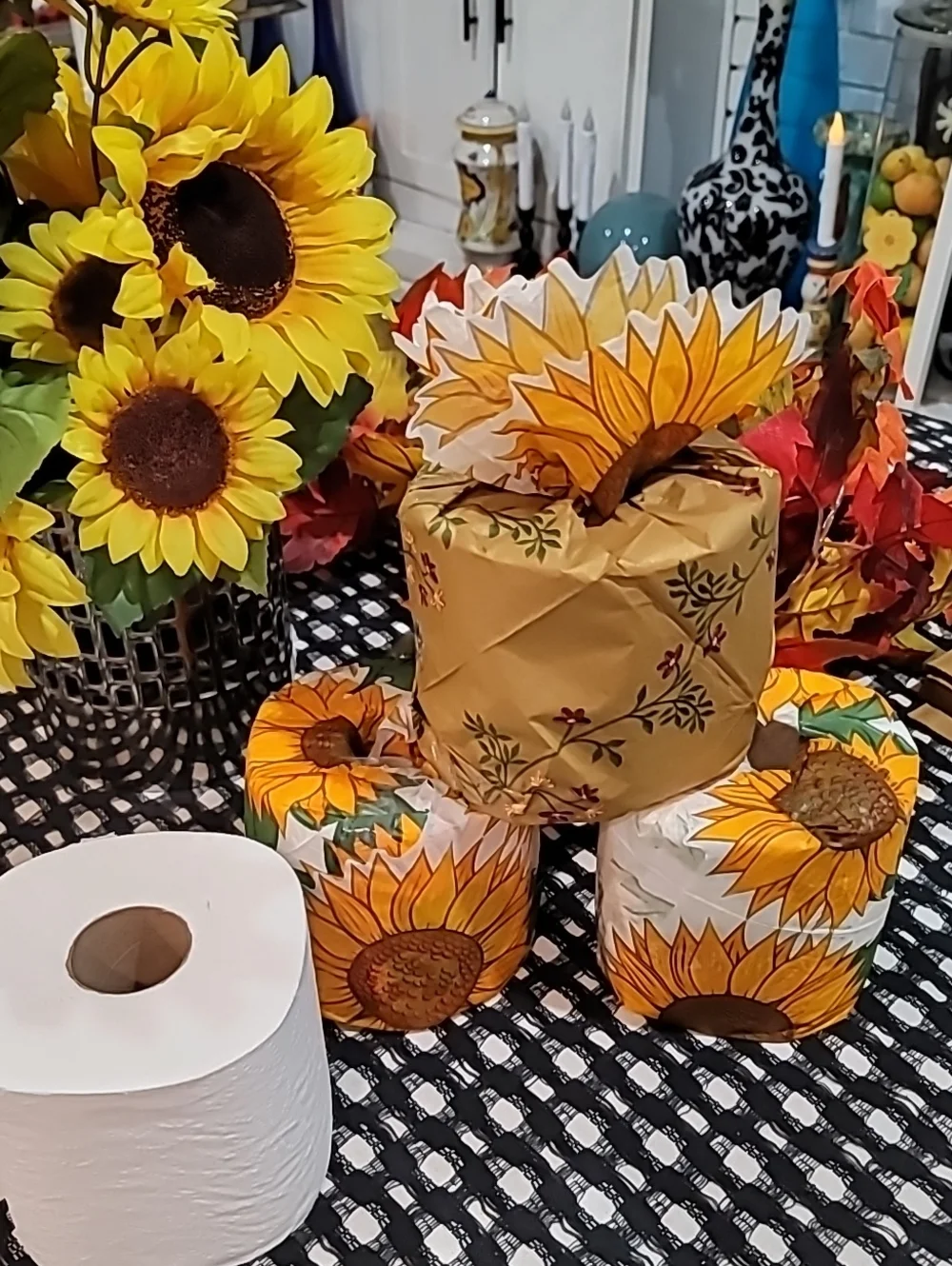 Loup Charmant Sunflower Print Party Napkins - Yellow & Brown